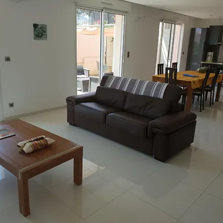 Casa Di A Murza Vue Citadelle Rdc Кальви